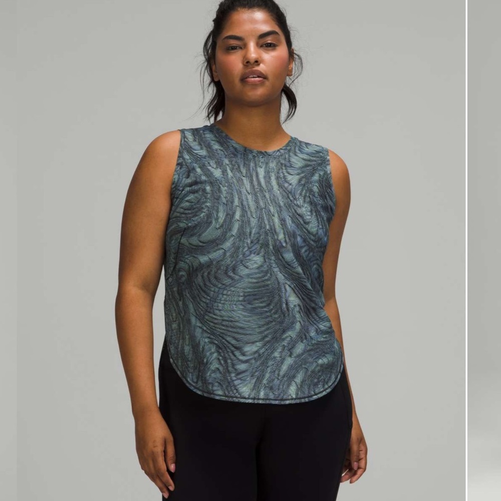 Lululemon Women’s Sz 12 High Neck Split Hem Run Tank